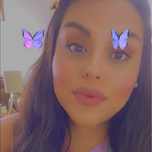 Meet your Posher, Elvia